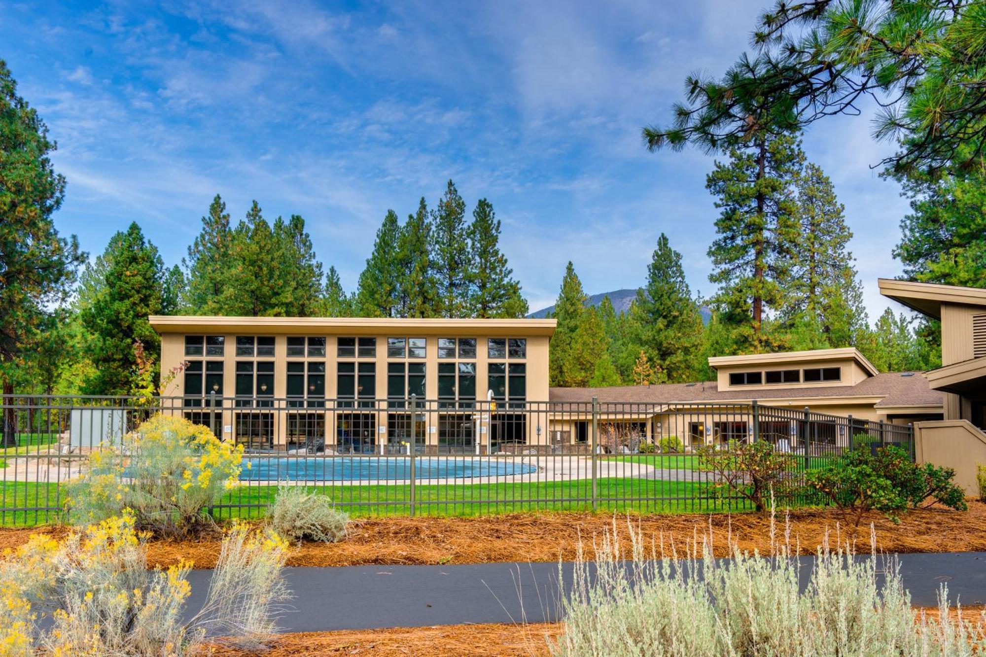 Black Butte Ranch: Hilltop Getaway Villa Exterior photo